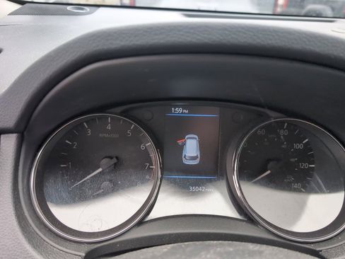 Used 2020 Nissan Rogue SL image 2