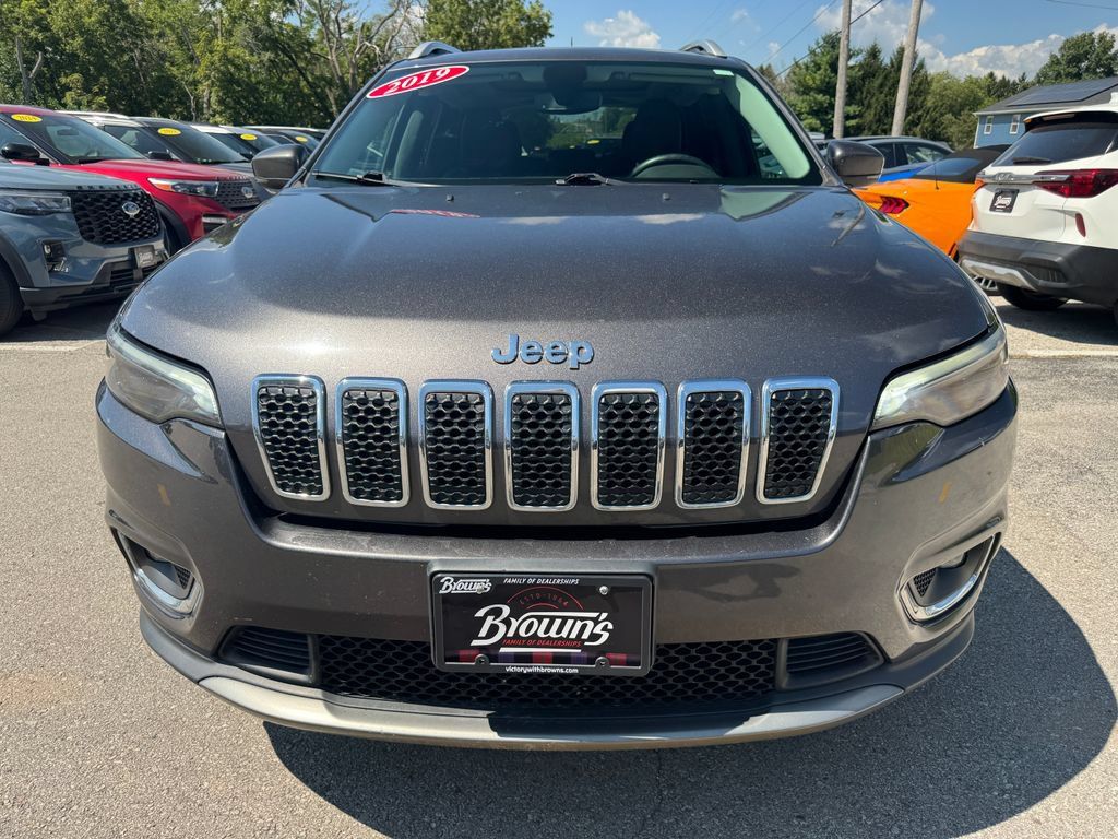 Used 2019 Jeep Cherokee Limited w/ Trailer Tow Group AWD/4WD image 2