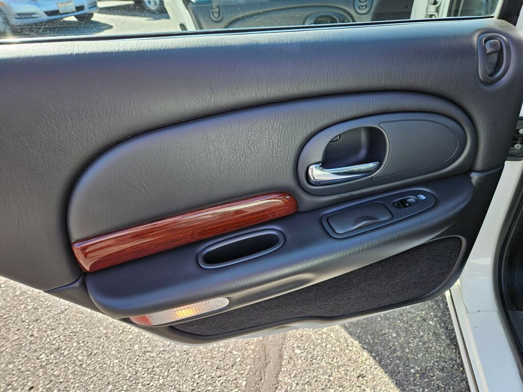 Used 2001 Chrysler 300M FWD image 13