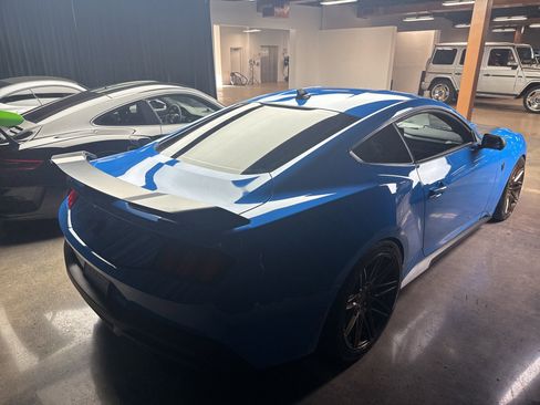 Used 2024 Ford Mustang Dark Horse image 5