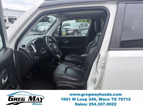 Used 2020 Jeep Renegade Limited w/ UConnect 8.4 Nav Group AWD/4WD image 10
