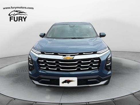 Used 2025 Chevrolet Equinox LT AWD/4WD image 9