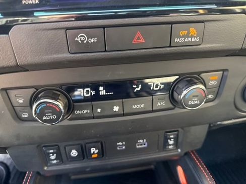 Used 2023 Nissan Frontier PRO-4X w/ Pro-4X Premium Package image 15