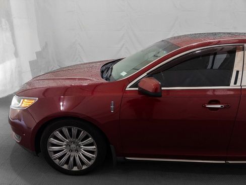 Used 2014 Lincoln MKS AWD w/ Equipment Group 201A image 3