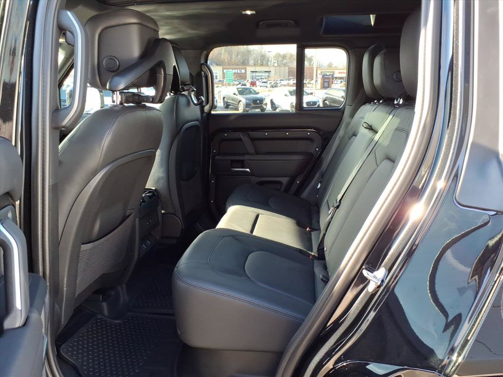 New 2026 Land Rover Defender 110 X-Dynamic SE AWD/4WD image 10
