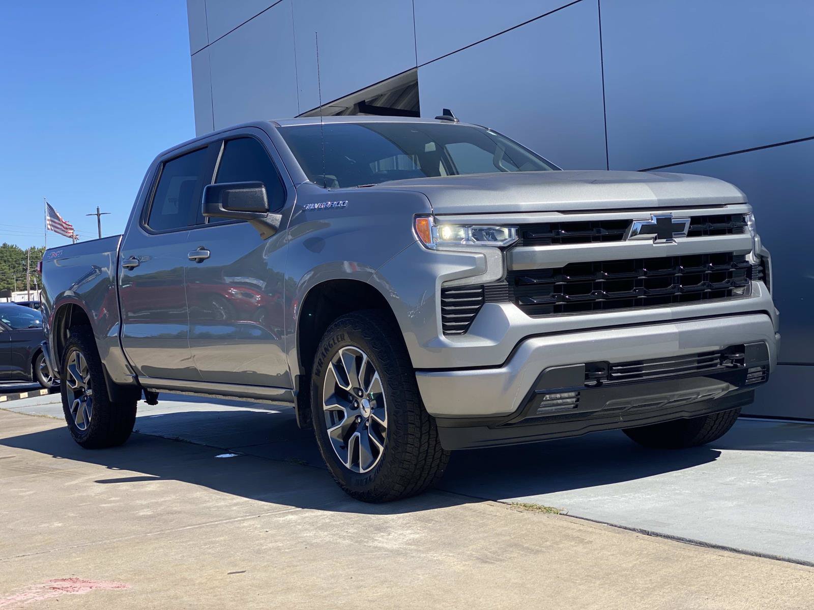 Used 2024 Chevrolet Silverado 1500 RST AWD/4WD image 1