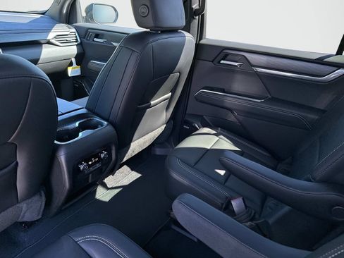 New 2025 GMC Acadia Elevation w/ Elevation Premium Package image 14