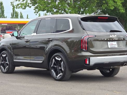 Used 2024 Kia Telluride EX w/ EX Captain's Chair Package AWD/4WD image 6