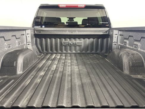 New 2026 GMC Sierra 1500 SLE image 25