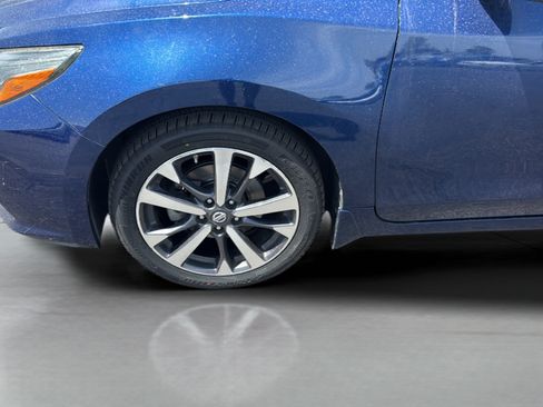Used 2017 Nissan Altima 2.5 SR FWD image 16