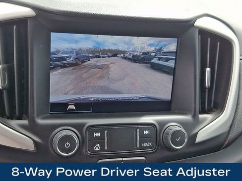 Used 2023 GMC Terrain SLT image 11