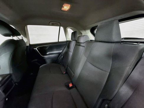 Used 2019 Toyota RAV4 LE FWD image 26