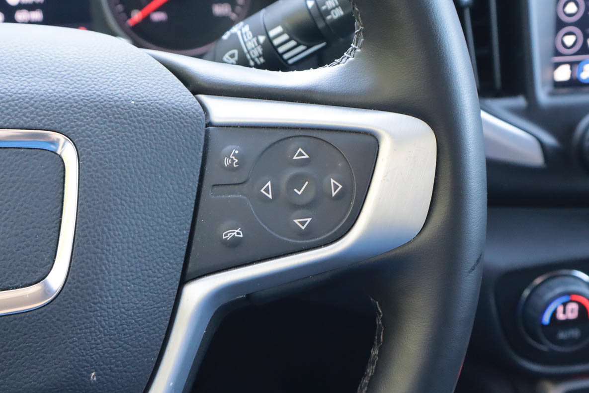Used 2024 GMC Terrain SLT AWD/4WD image 23
