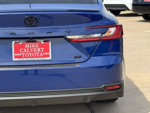 Used 2026 Toyota Camry SE image 9