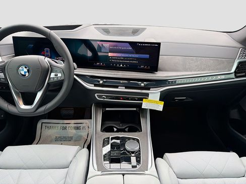 New 2026 BMW X5 xDrive50e image 21