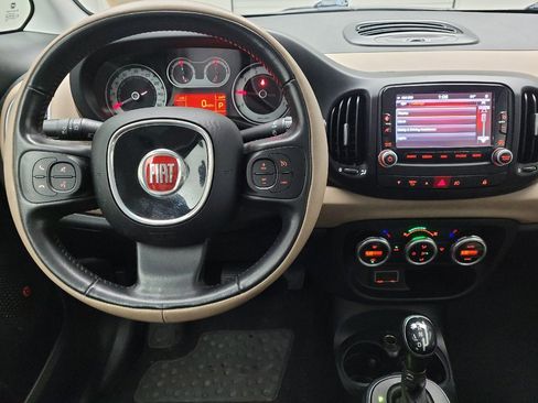 Used 2017 FIAT 500L Lounge w/ Premium Package FWD image 22