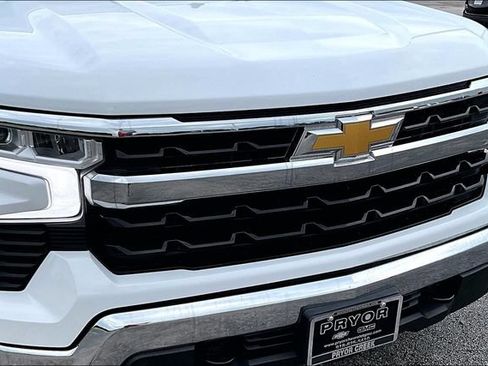 Used 2024 Chevrolet Silverado 1500 LT AWD/4WD image 34