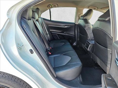 Used 2022 Toyota Camry SE image 19