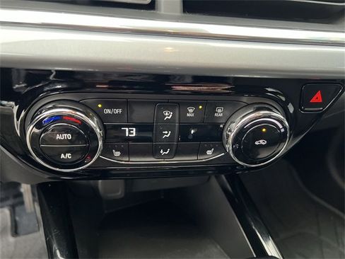 Certified 2024 Chevrolet Trax LT w/ Driver Confidence Package image 15