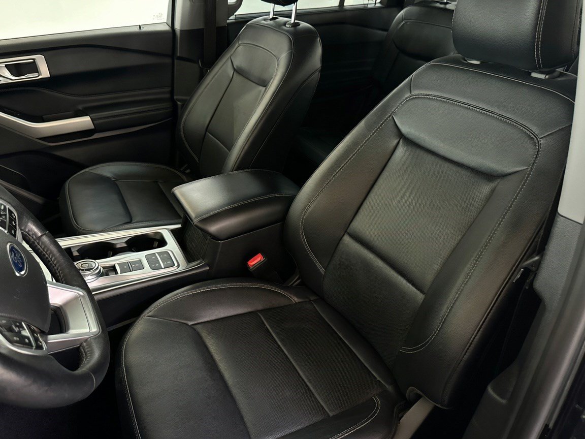 Used 2021 Ford Explorer Limited w/ Equipment Group 301A RWD image 14