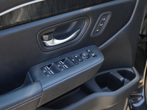 Used 2025 Honda Pilot Elite image 12