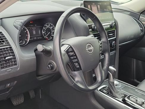 Used 2024 Nissan Armada SV AWD/4WD image 7