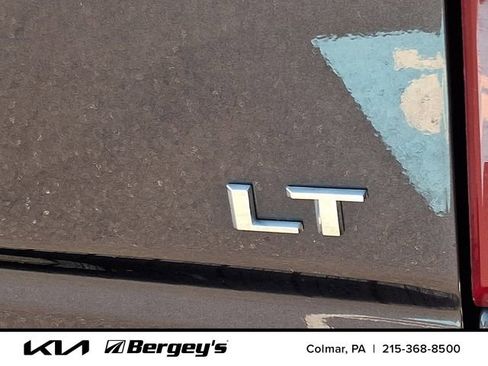 Used 2023 Chevrolet Silverado 1500 LT AWD/4WD image 32