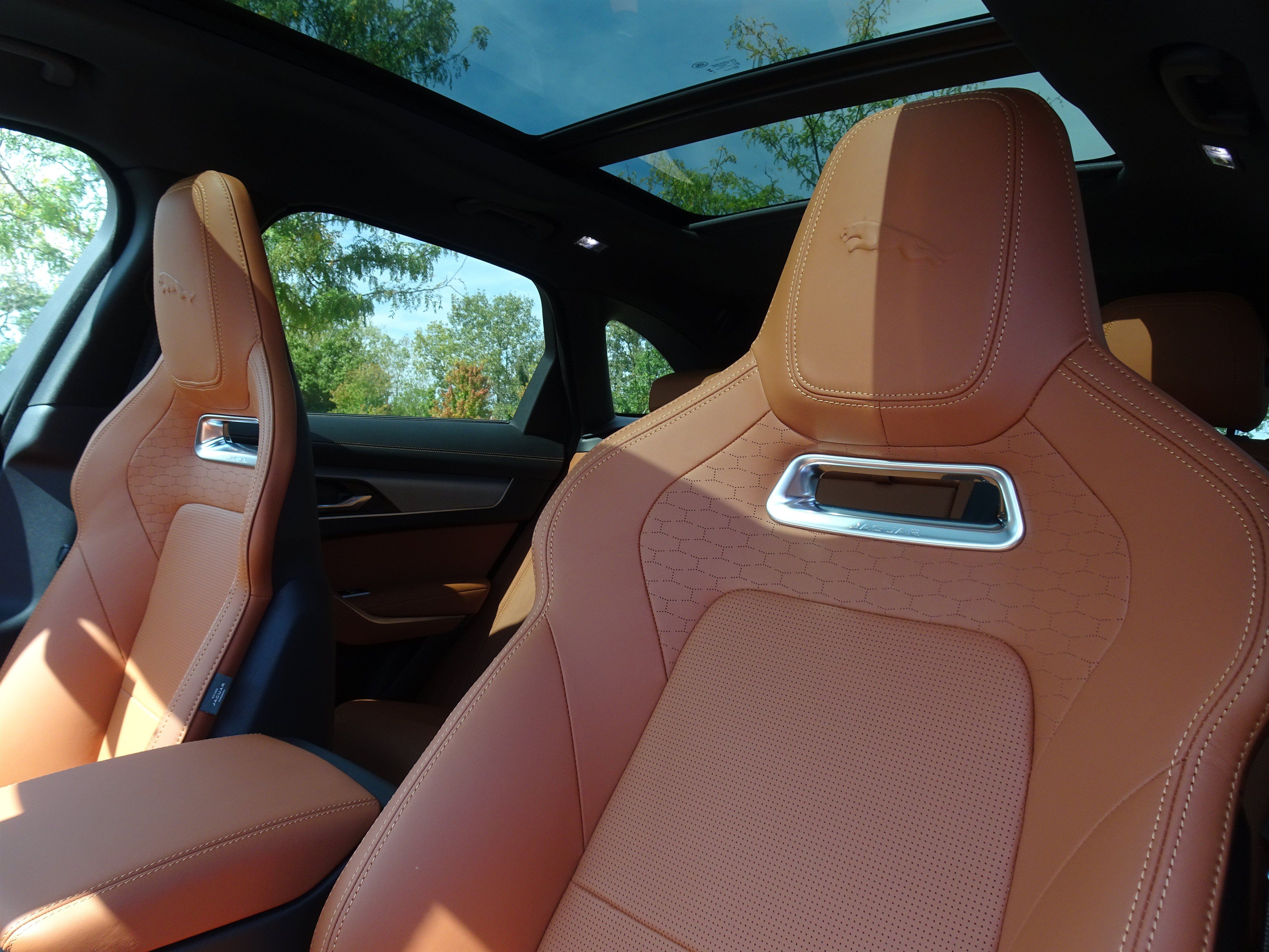 New 2026 Jaguar F-PACE R-Dynamic S AWD/4WD image 13
