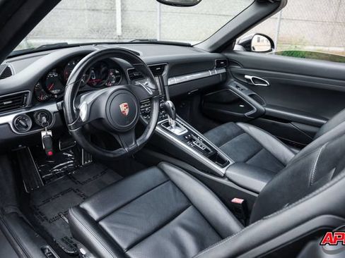 Used 2013 Porsche 911 Carrera RWD image 2