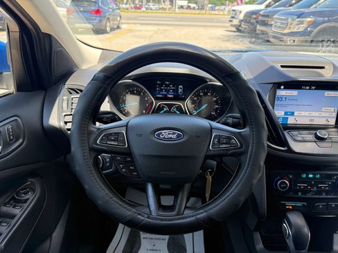Used 2018 Ford Escape SE w/ SE Sync 3 Package image 10