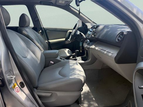 Used 2007 Toyota RAV4 Limited AWD/4WD image 13