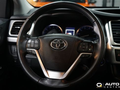 Used 2018 Toyota Highlander XLE image 20