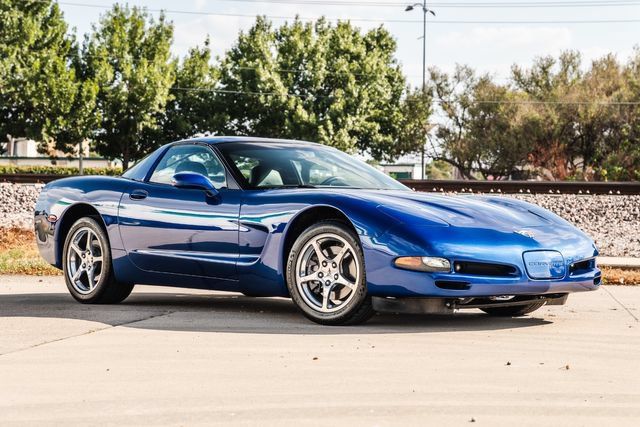 Used 2003 Chevrolet Corvette Coupe w/ Preferred Equipment Group RWD image 33