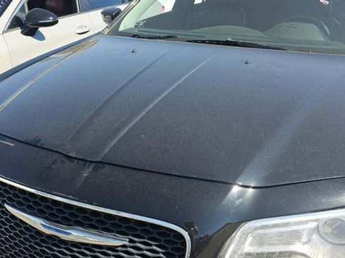 Used 2017 Chrysler 300 Limited AWD/4WD image 14