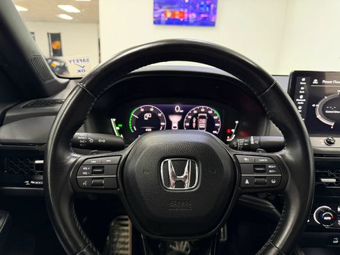Used 2024 Honda Accord Sport image 30