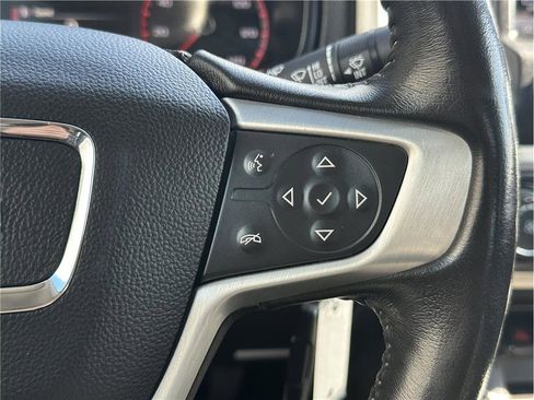 Used 2015 GMC Canyon SLE image 21