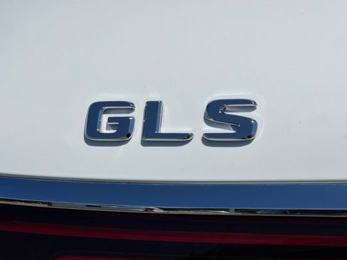 Used 2023 Mercedes-Benz GLS 450 4MATIC image 12