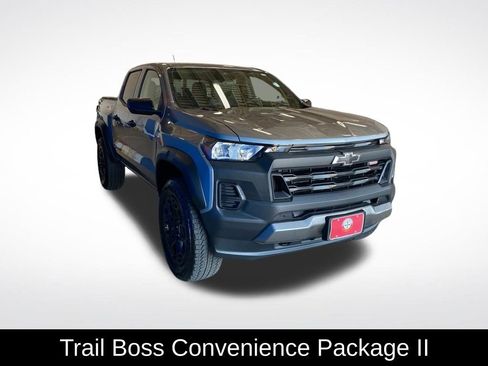 Used 2026 Chevrolet Colorado Trail Boss AWD/4WD image 3