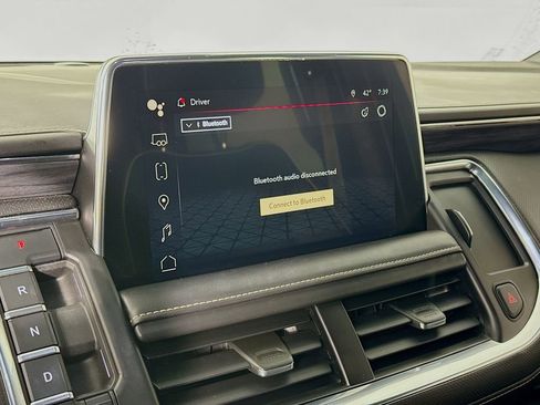 Used 2023 GMC Yukon SLT image 16