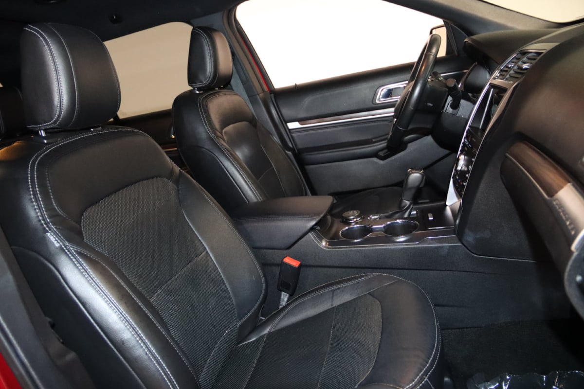 Used 2018 Ford Explorer Limited AWD/4WD image 56