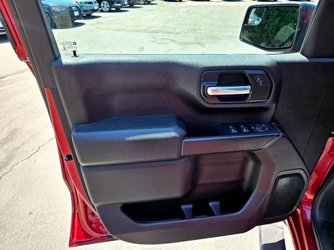 Used 2020 Chevrolet Silverado 1500 Custom w/ Custom Value Package image 13