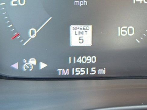 Used 2019 Volvo XC40 T5 Momentum AWD/4WD image 11