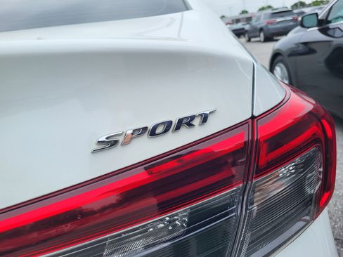 Used 2023 Honda Civic Sport image 8