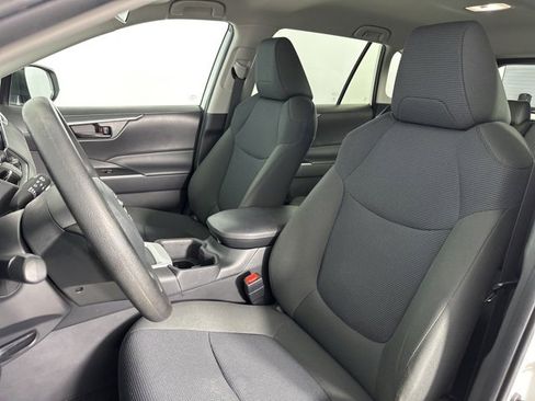 Used 2023 Toyota RAV4 LE image 13