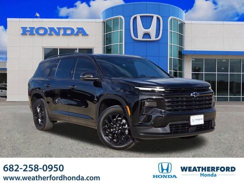 Used 2024 Chevrolet Traverse LT w/ Enhanced Driving Package FWD image 1
