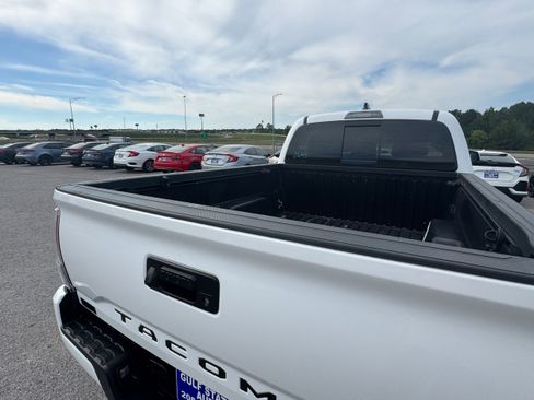 Used 2023 Toyota Tacoma TRD Sport w/ Black Out Package (TMS) image 24