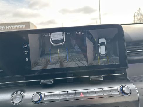 Used 2025 Hyundai Kona Limited image 51