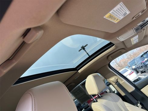 Used 2023 Acura MDX SH-AWD image 22