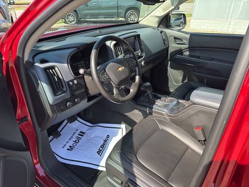 Used 2021 Chevrolet Colorado Z71 w/ Safety Package AWD/4WD image 18