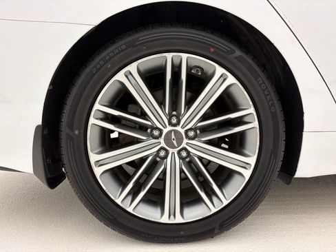 Used 2019 Genesis G80 3.8 RWD image 21
